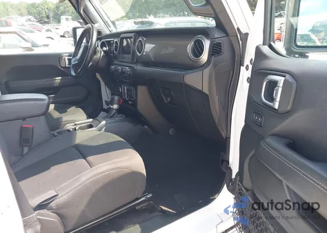 2020 Jeep Wrangler Unlimited Sahara 4X4 z USA, uszkodzony, nr VIN 1C4HJXENXLW213228